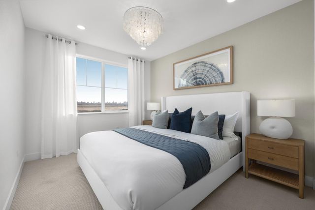 3886 Anchor Ct, Roseville, CA 95747