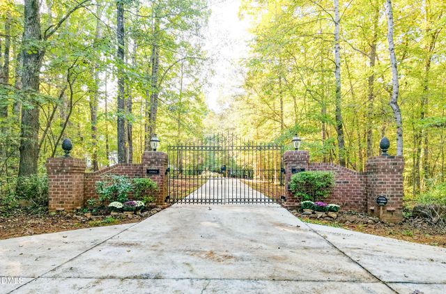 2423 Old Oxford Road, Durham, NC 27704