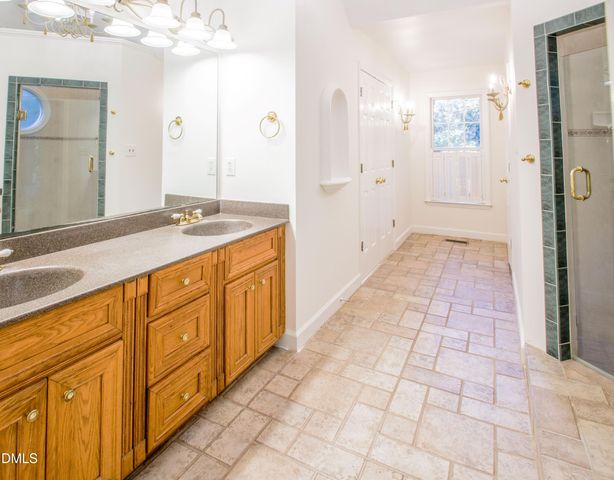 2423 Old Oxford Road, Durham, NC 27704