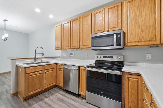 13853 Dahlia Drive, Rogers, MN 55374