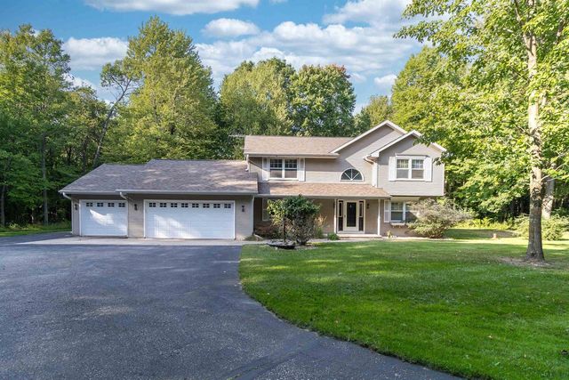 N2559 PLEASANT VIEW LANE, Waupaca, WI 54981