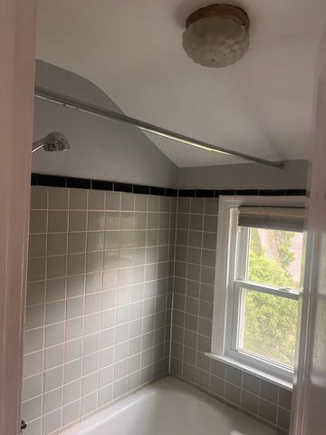 1155 N Saint Johns Avenue F, Highland Park, IL 60035