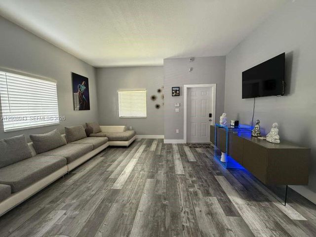 21525 SW 87th Ct, Cutler Bay, FL 33189