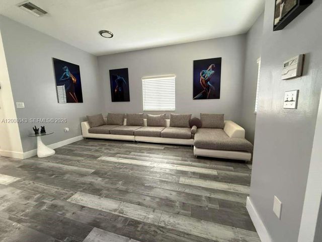 21525 SW 87th Ct, Cutler Bay, FL 33189