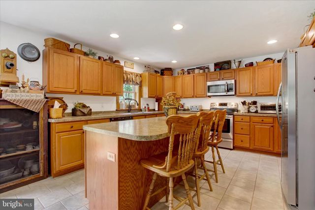 145 ROBERTS RD, Littlestown, PA 17340