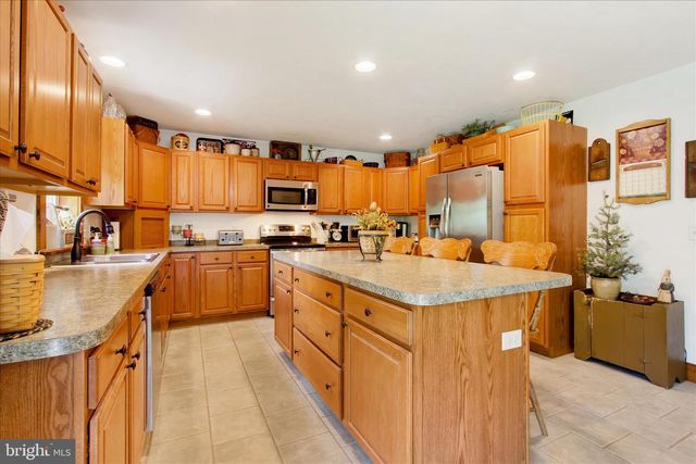 145 ROBERTS RD, Littlestown, PA 17340