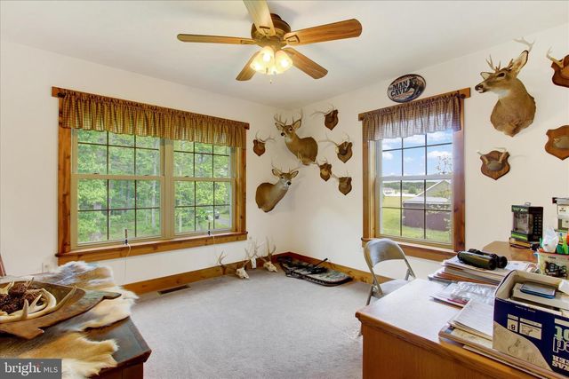 145 ROBERTS RD, Littlestown, PA 17340