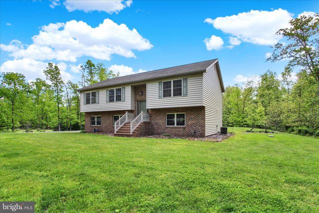 145 ROBERTS RD, Littlestown, PA 17340
