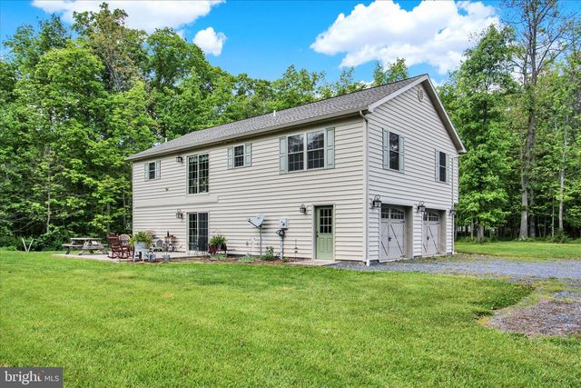 145 ROBERTS RD, Littlestown, PA 17340