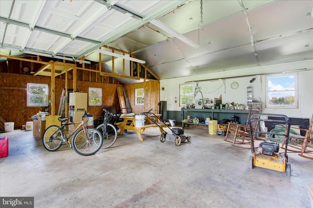 145 ROBERTS RD, Littlestown, PA 17340