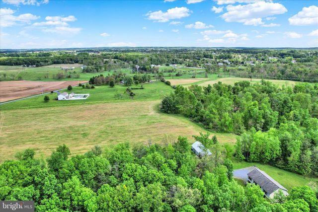 145 ROBERTS RD, Littlestown, PA 17340