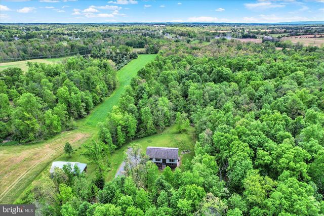 145 ROBERTS RD, Littlestown, PA 17340