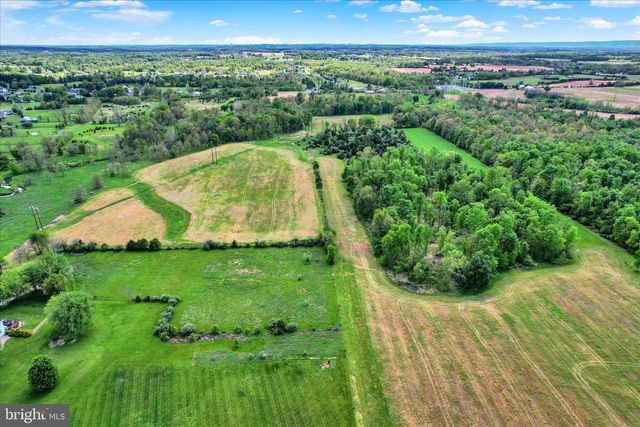 145 ROBERTS RD, Littlestown, PA 17340