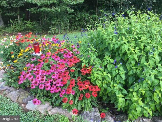 145 ROBERTS RD, Littlestown, PA 17340