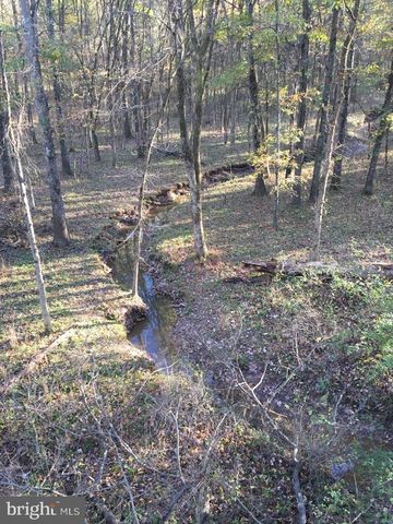 145 ROBERTS RD, Littlestown, PA 17340