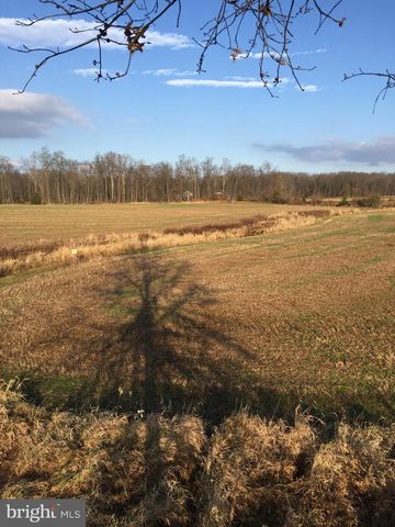 145 ROBERTS RD, Littlestown, PA 17340