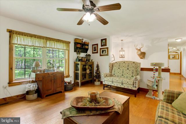 145 ROBERTS RD, Littlestown, PA 17340