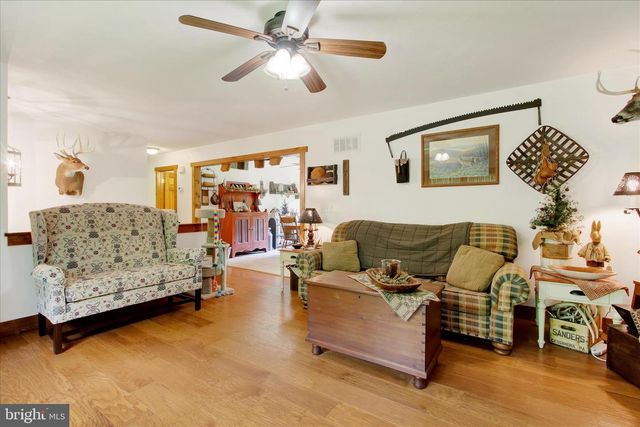 145 ROBERTS RD, Littlestown, PA 17340