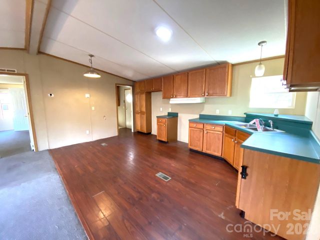 16 Molly Lane, Candler, NC 28715