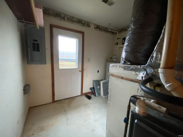 6066 W State Road 60, Mitchell, IN 47446