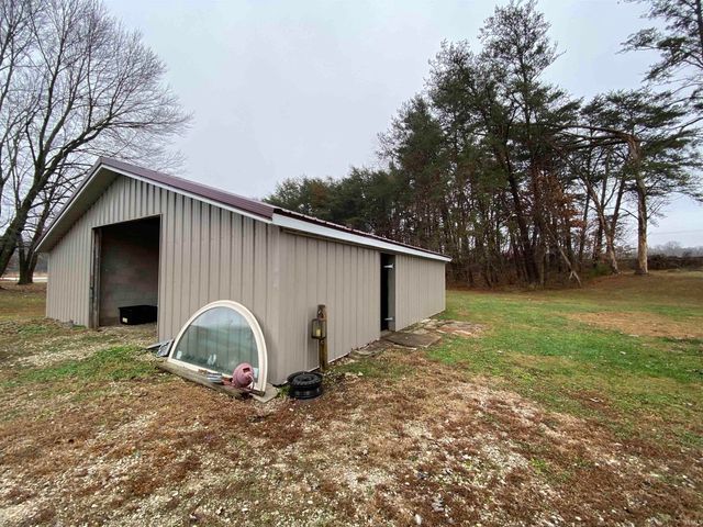 6066 W State Road 60, Mitchell, IN 47446