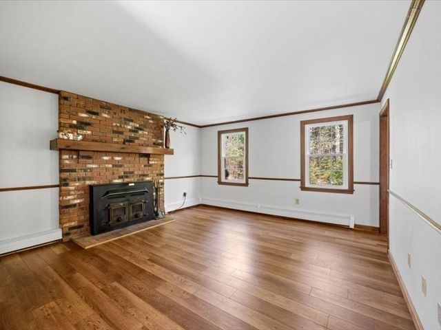 87 Pickens Street, Lakeville, MA 02347