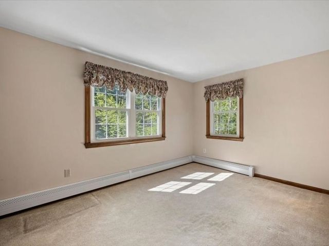 87 Pickens Street, Lakeville, MA 02347