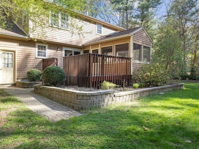 87 Pickens Street, Lakeville, MA 02347