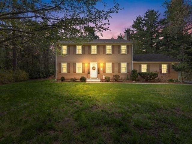 87 Pickens Street, Lakeville, MA 02347