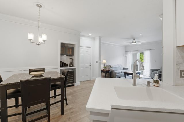 1300 Park West Unit 417, Mount Pleasant, SC 29466