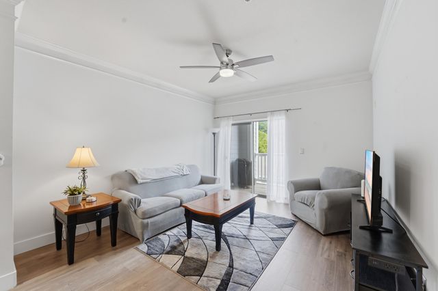 1300 Park West Unit 417, Mount Pleasant, SC 29466