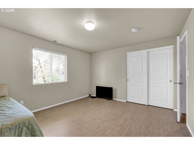 654 N GARDEN Way, Eugene, OR 97401