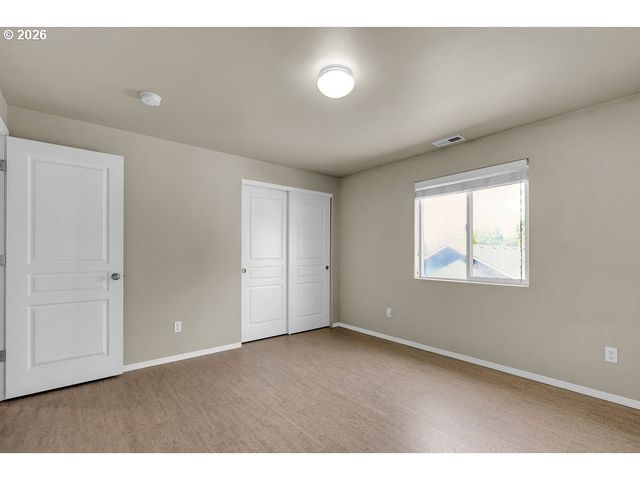 654 N GARDEN Way, Eugene, OR 97401