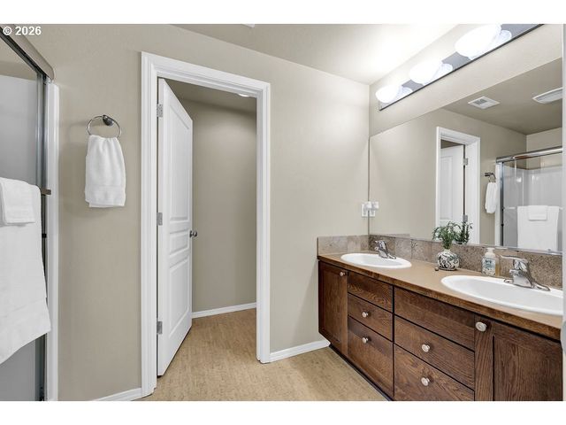654 N GARDEN Way, Eugene, OR 97401