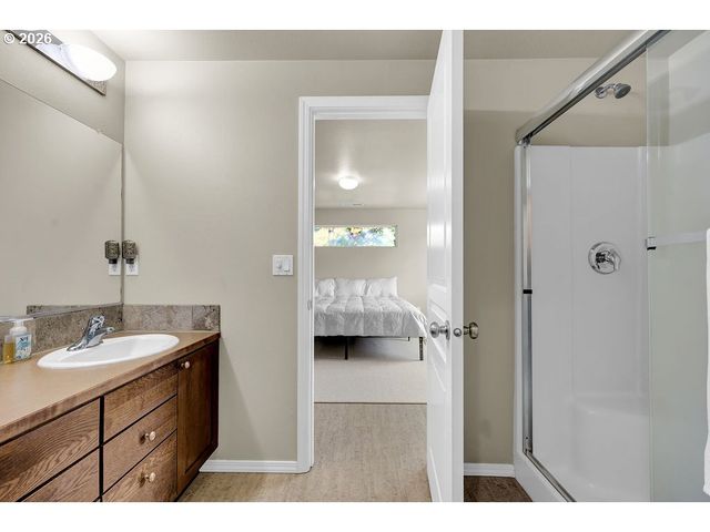 654 N GARDEN Way, Eugene, OR 97401