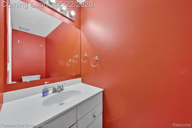 7406 Azalea Court, West Bloomfield, MI 48322