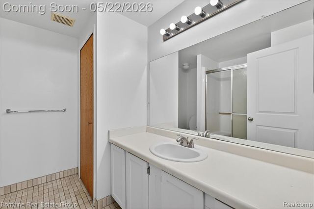 7406 Azalea Court, West Bloomfield, MI 48322