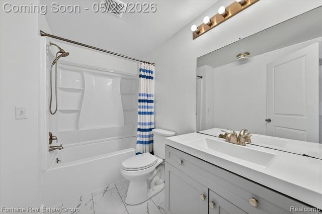 7406 Azalea Court, West Bloomfield, MI 48322