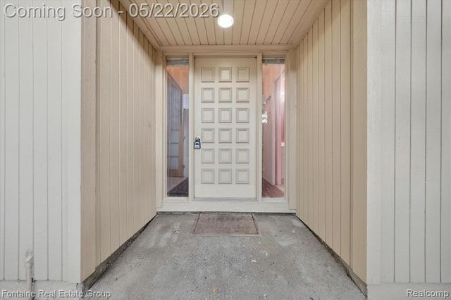 7406 Azalea Court, West Bloomfield, MI 48322