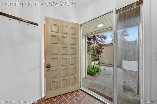 7406 Azalea Court, West Bloomfield, MI 48322