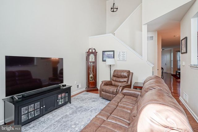 135 CHANCELLOR DR, Deptford, NJ 08096