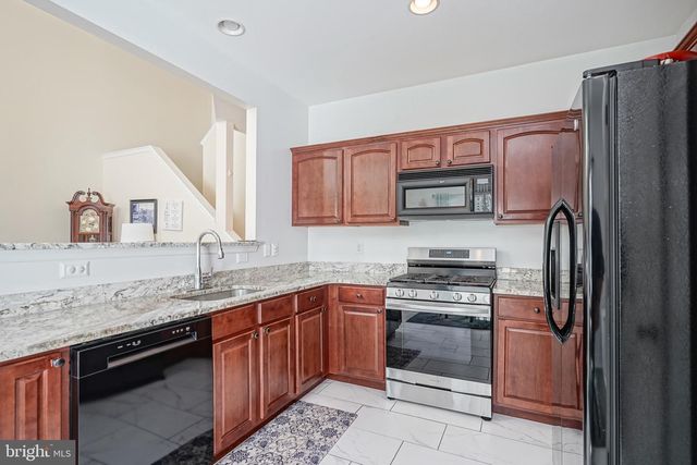 135 CHANCELLOR DR, Deptford, NJ 08096