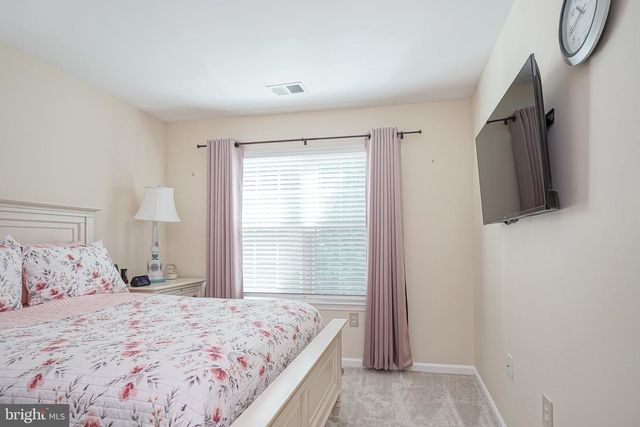 135 CHANCELLOR DR, Deptford, NJ 08096