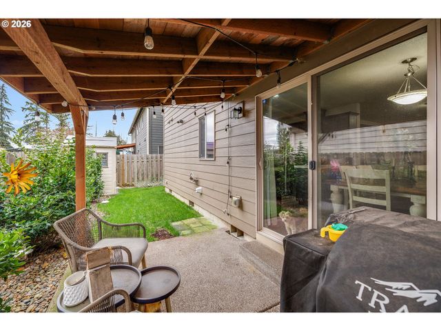 735 GARDEN Ct, Molalla, OR 97038