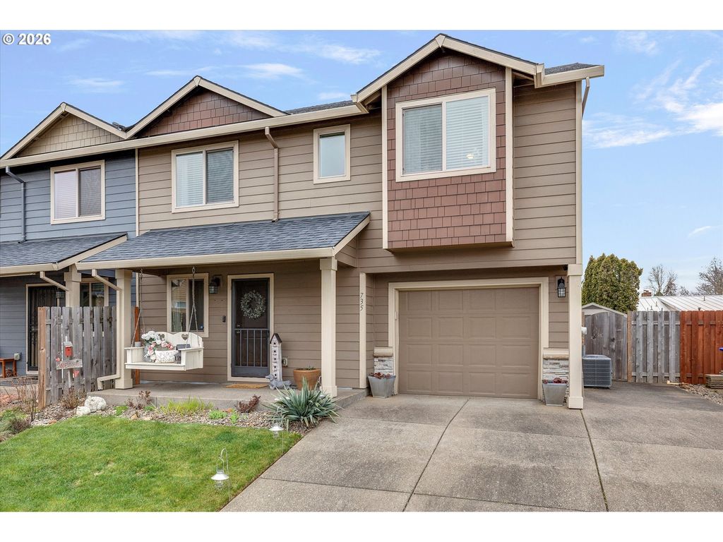 735 GARDEN Ct, Molalla, OR 97038