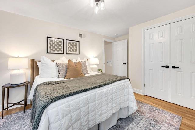 6261 N Bay Ridge AVENUE, Whitefish Bay, WI 53217