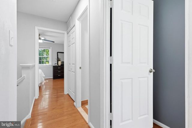4871 NASH DR, Fairfax, VA 22032