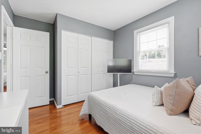 4871 NASH DR, Fairfax, VA 22032