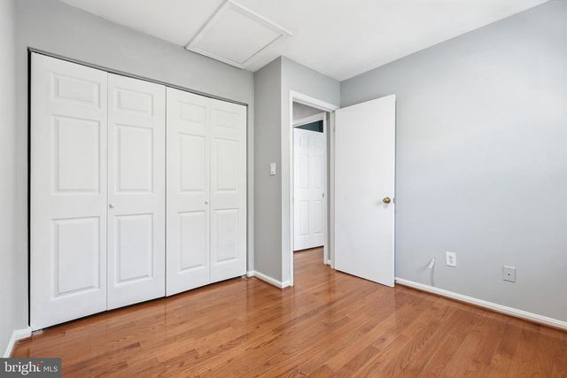 4871 NASH DR, Fairfax, VA 22032