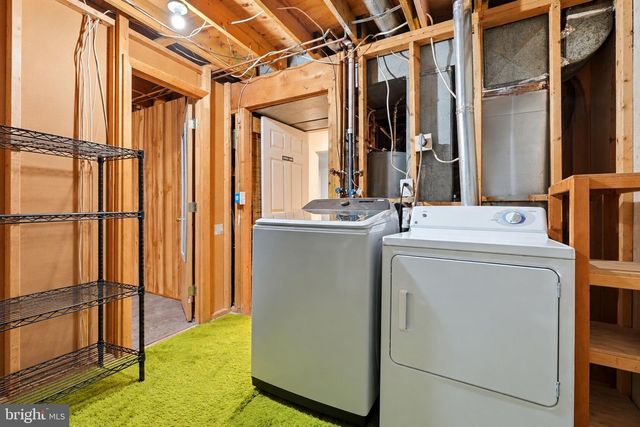 4871 NASH DR, Fairfax, VA 22032